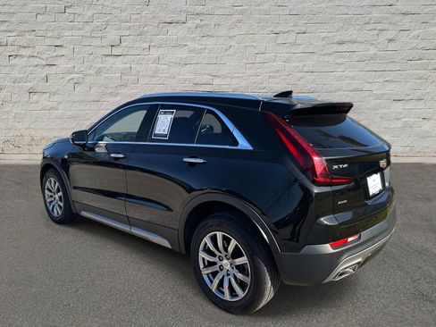 Used 2022 Cadillac XT4 Premium Luxury w/ Safety Alert Package image 3