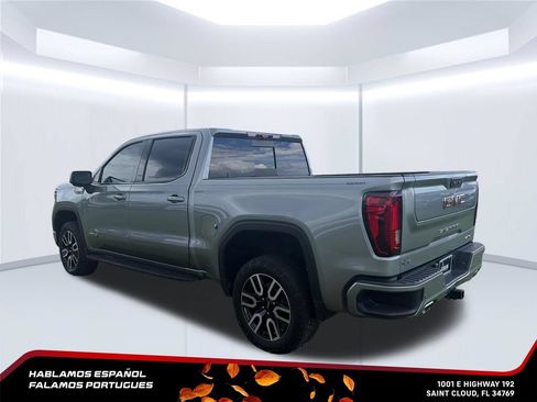 Used 2024 GMC Sierra 1500 AT4 w/ Technology Package AWD/4WD image 3