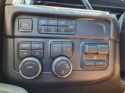 New 2026 Chevrolet Tahoe LS w/ LS Custom Edition AWD/4WD image 11