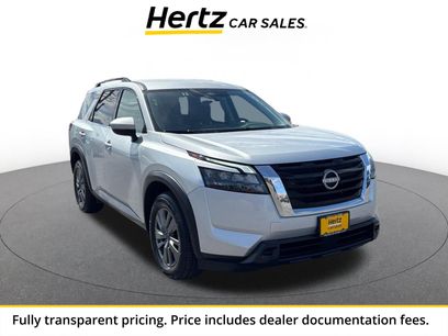 Used 2025 Nissan Pathfinder SV