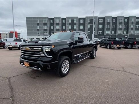 Used 2025 Chevrolet Silverado 2500 High Country w/ Technology Package image 4