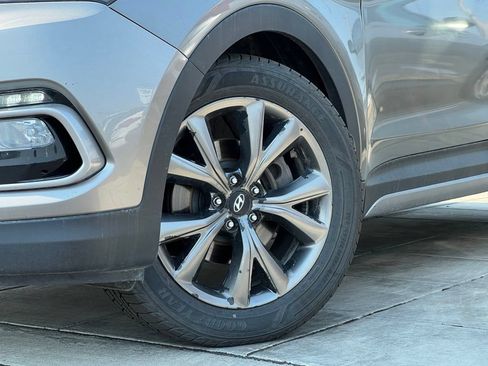Used 2017 Hyundai Santa Fe Sport w/ 2.0T Ultimate Tech Package 05 AWD/4WD image 2