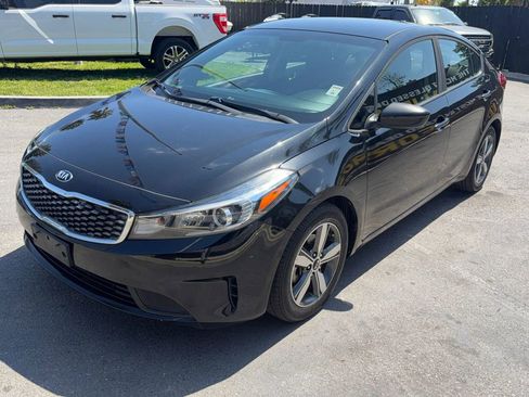 Used 2018 Kia Forte S FWD image 4