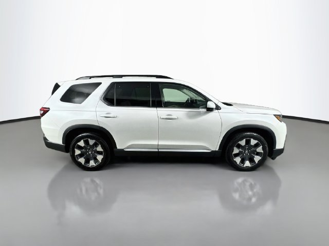 Used 2026 Honda Pilot Touring image 5
