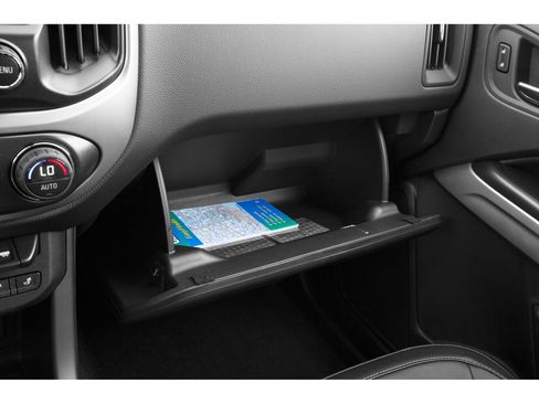 Used 2015 Chevrolet Colorado LT image 17