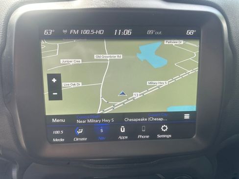 Used 2023 Jeep Renegade Altitude AWD/4WD image 9