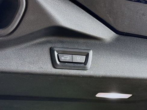 Used 2024 BMW X5 sDrive40i w/ M Sport Package image 29