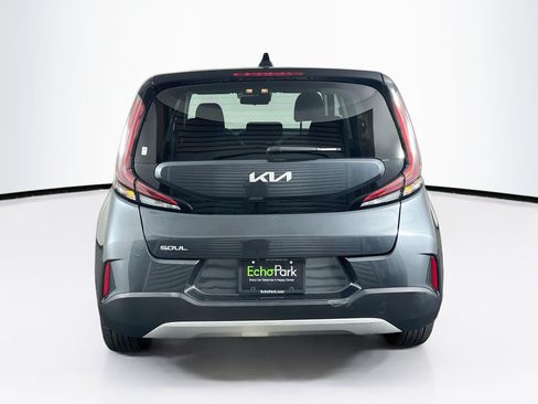 Used 2025 Kia Soul LX w/ LX Technology Package FWD image 7