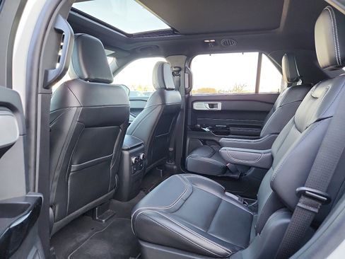 Used 2023 Ford Explorer ST w/ Equipment Group 401A image 12