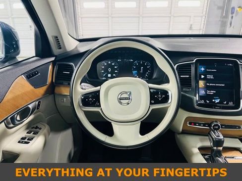Used 2021 Volvo XC90 T6 Momentum w/ Climate Package AWD/4WD image 5