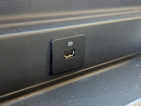 Used 2024 Ford Expedition Max XLT image 31