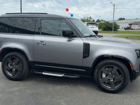 Used 2023 Land Rover Defender 90 X-Dynamic SE AWD/4WD image 8