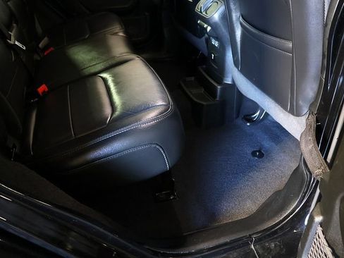 Used 2022 Jeep Wrangler Unlimited Sahara AWD/4WD image 34
