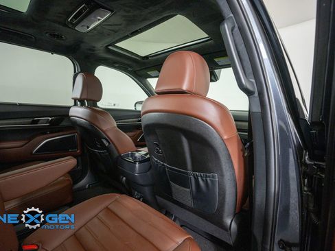 Used 2024 Kia Telluride SX Prestige AWD/4WD image 37