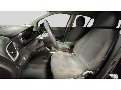 Used 2020 Chevrolet Trax LS FWD image 12