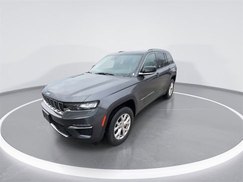 Used 2022 Jeep Grand Cherokee Limited image 4