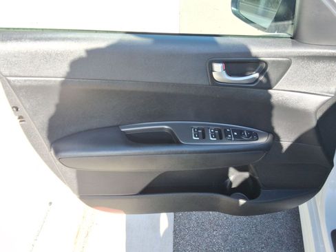 Used 2020 Kia Optima LX FWD image 21