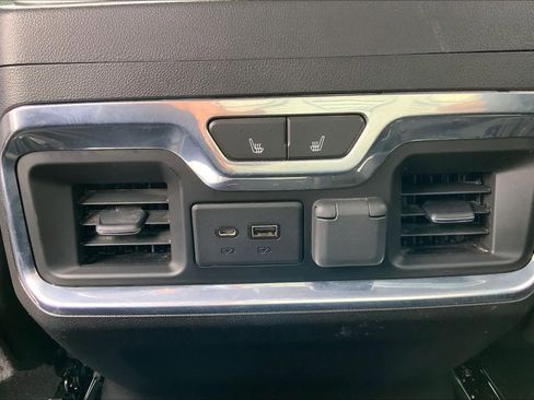 Used 2021 Chevrolet Silverado 2500 LTZ w/ LTZ Convenience Package image 34