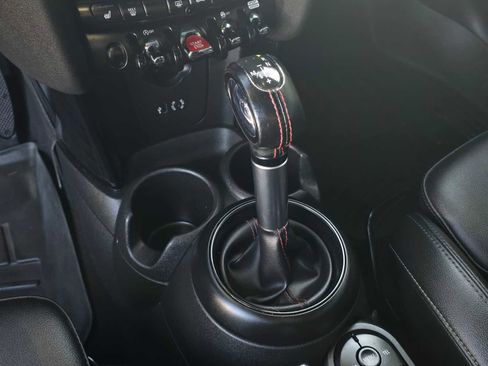 Used 2018 MINI Cooper S image 25