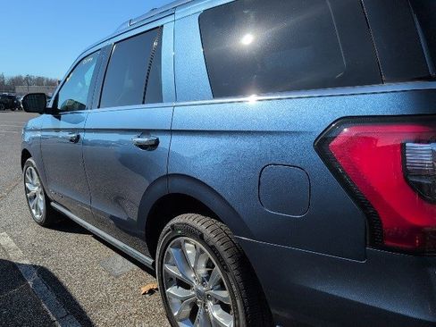 Used 2019 Ford Expedition Platinum image 6