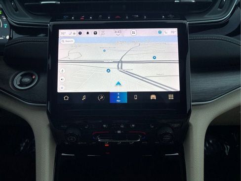 Used 2023 Jeep Grand Cherokee 4WD 4xe w/ Luxury Tech Group II image 14