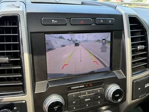 Used 2020 Ford F150 Lariat w/ Equipment Group 502A Luxury AWD/4WD image 22