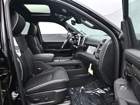 New 2026 RAM 3500 Limited AWD/4WD image 26