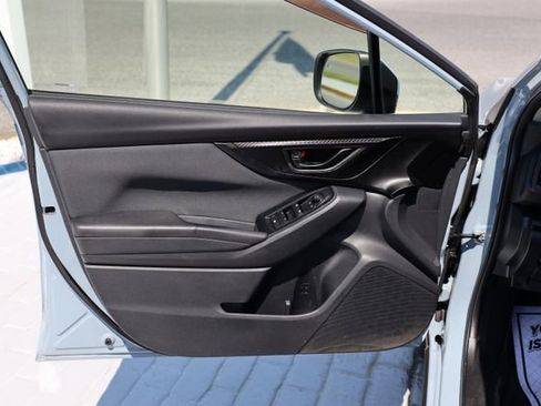 Used 2019 Subaru Crosstrek 2.0i Premium AWD/4WD image 11