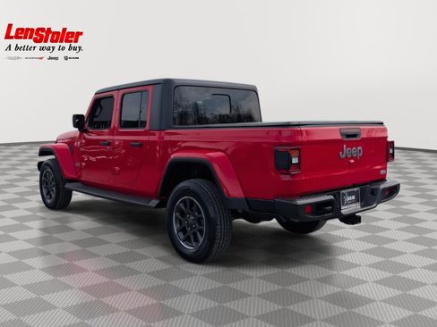 Used 2020 Jeep Gladiator Overland image 3