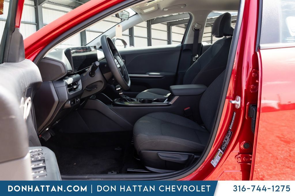 Used 2025 Kia K4 FWD image 3
