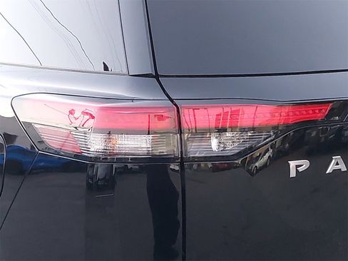 Used 2024 Nissan Pathfinder S w/ Cargo Package image 34