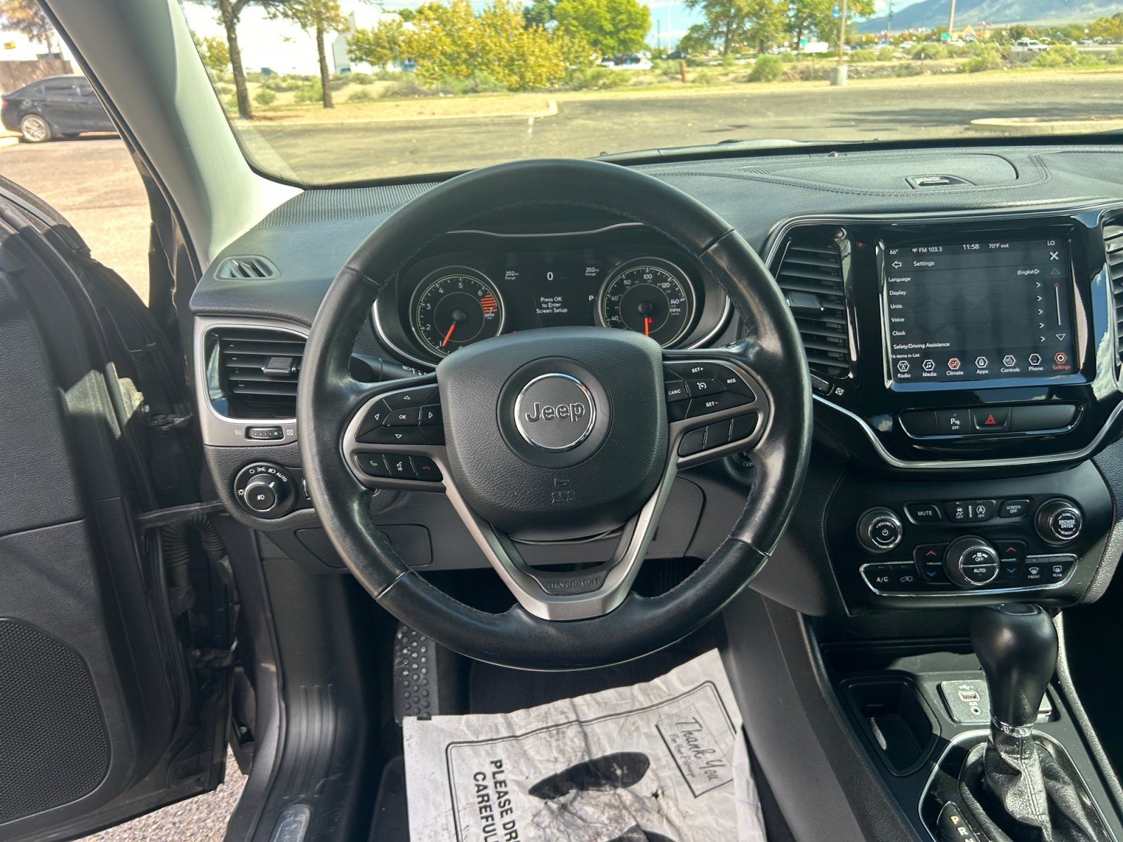 Used 2020 Jeep Cherokee Limited FWD image 9
