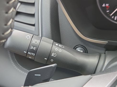 Certified 2025 Subaru Ascent Touring AWD/4WD image 38