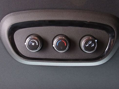 Used 2022 Dodge Durango GT image 34