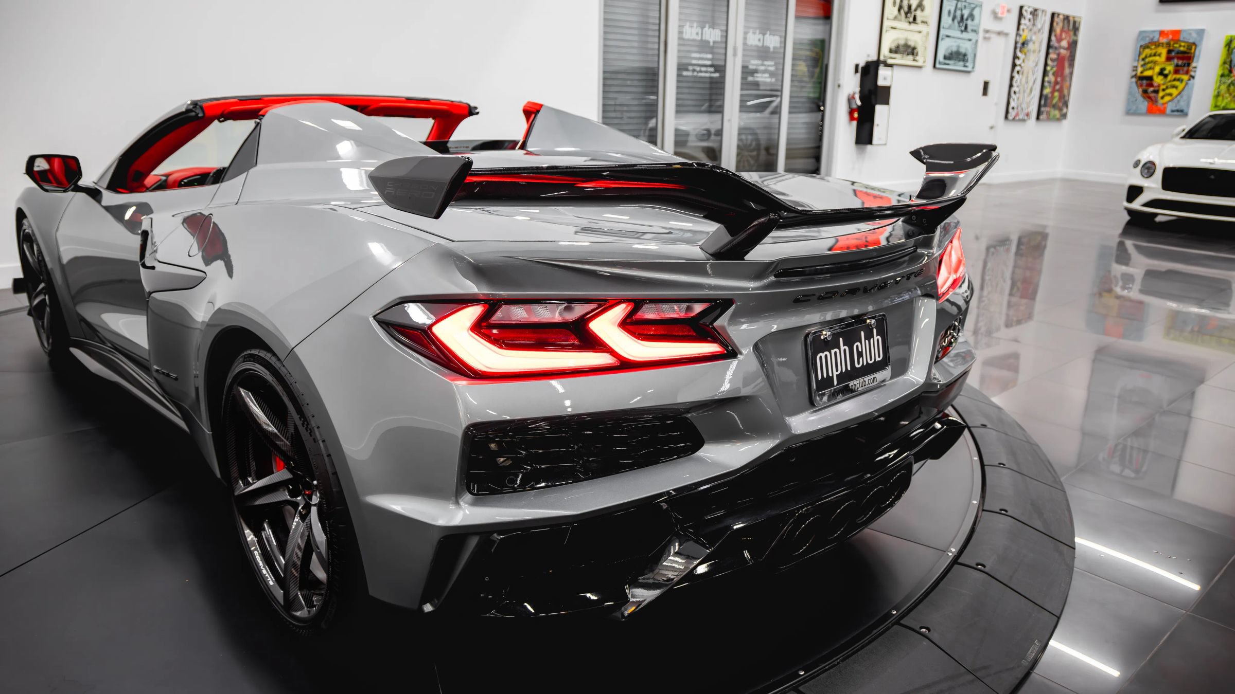 Used 2024 Chevrolet Corvette Z06 w/ Z07 Performance Package RWD image 38