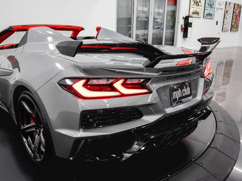 Used 2024 Chevrolet Corvette Z06 w/ Z07 Performance Package RWD image 38