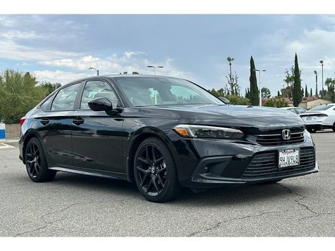 Used 2023 Honda Civic Sport image 8
