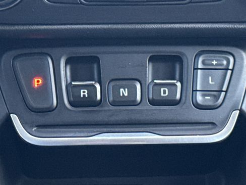 Used 2020 GMC Terrain SLT w/ Preferred Package FWD image 25