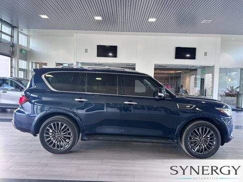 Used 2023 INFINITI QX80 Premium Select w/ Cargo Package RWD image 4