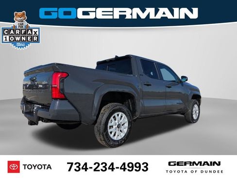 Used 2025 Toyota Tacoma SR5 image 8