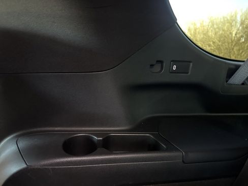 Used 2023 Cadillac Escalade ESV Premium Luxury image 48