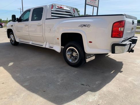 Used 2010 Chevrolet Silverado 3500 LTZ w/ LTZ Plus Package AWD/4WD image 4