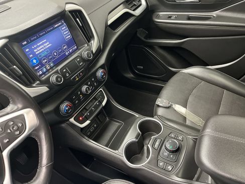 Certified 2022 GMC Terrain SLT w/ Infotainment Package II image 19