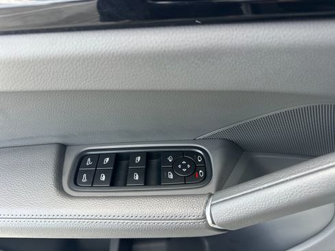 Certified 2022 Porsche Cayenne S AWD/4WD image 28