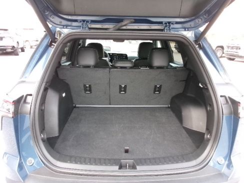 Used 2025 Chevrolet Equinox LT w/ Convenience Package II image 14