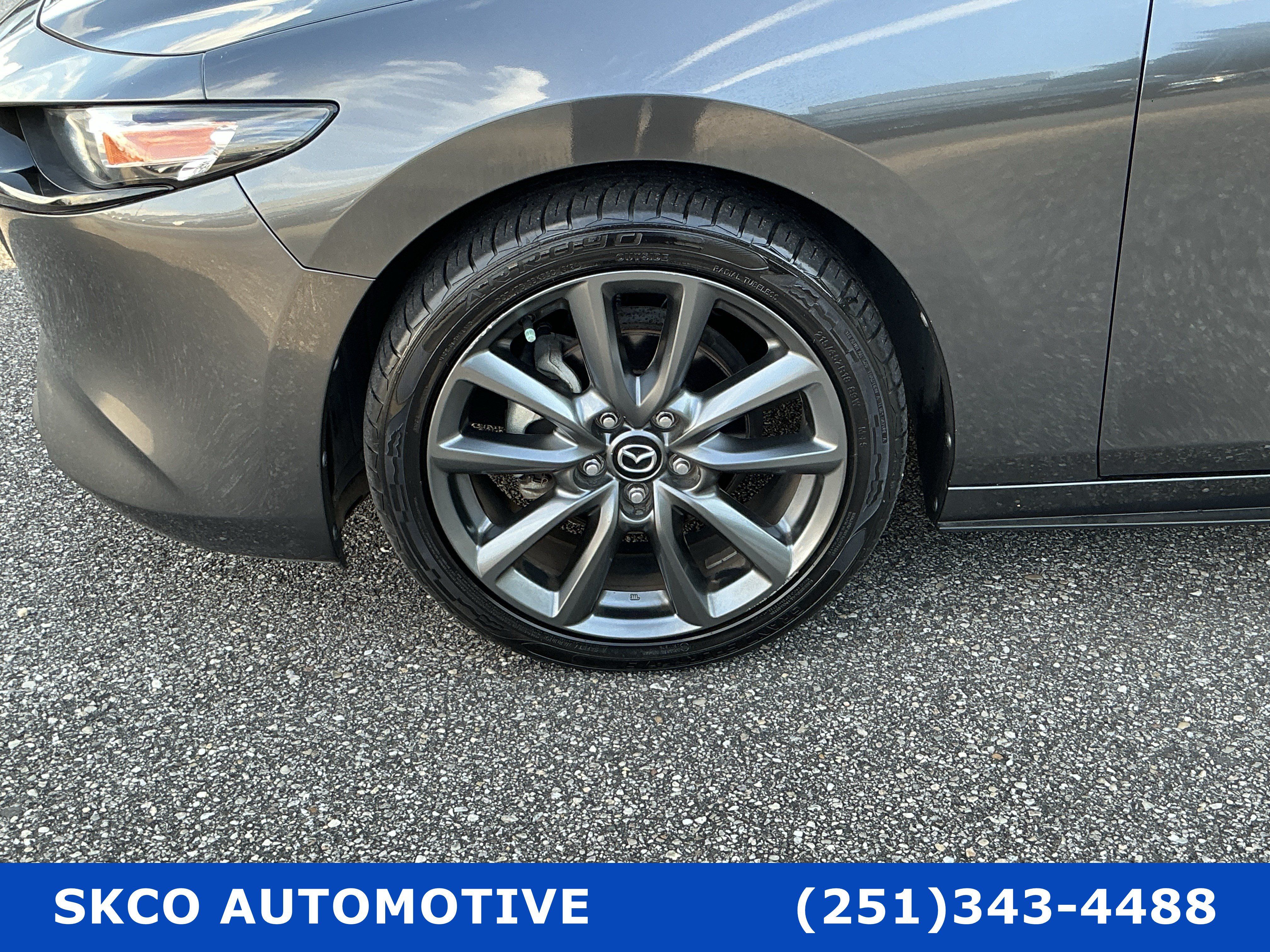 Used 2020 MAZDA MAZDA3 Hatchback FWD image 9