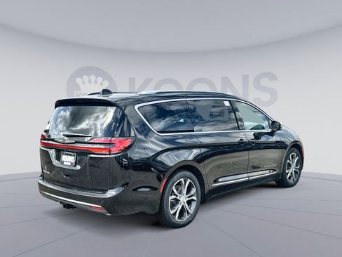 New 2026 Chrysler Pacifica Pinnacle w/ Trailer Tow Group image 7