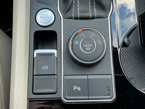 Used 2022 Volkswagen Atlas SE AWD/4WD image 26