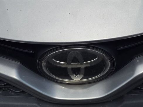 Used 2019 Toyota Camry SE FWD image 33