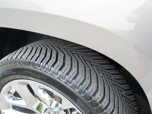 Used 2019 GMC Yukon XL SLT AWD/4WD image 41